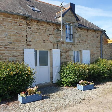 Charming Traditional 2-Bed Cottage Near Plemet Luaran gambar