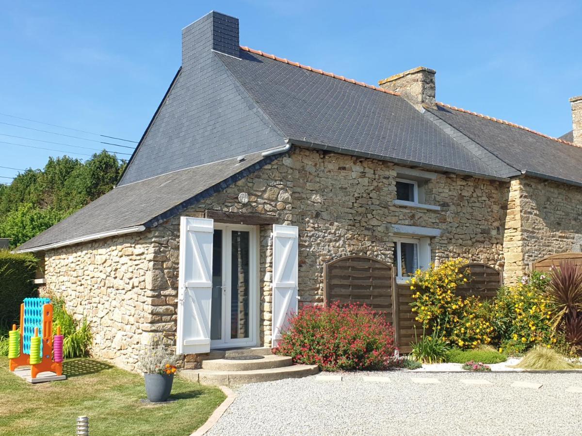Charming Traditional 2-Bed Cottage Near Plemet Luaran gambar